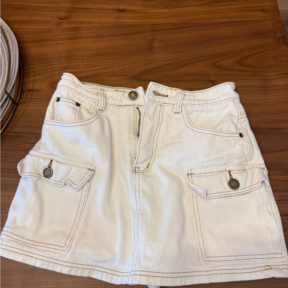 DISSH Cream Mini Cargo Skirt Casual - Picture 1 of 5